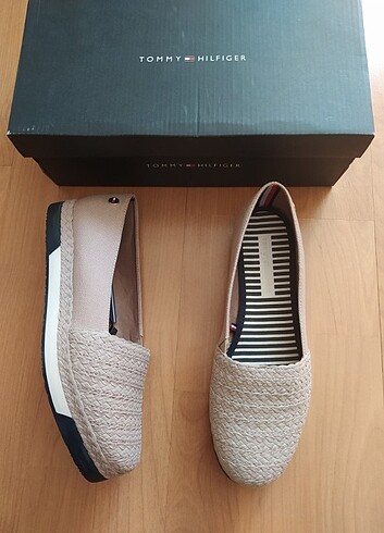 37 Beden Tommy hilfiger ayakkabı