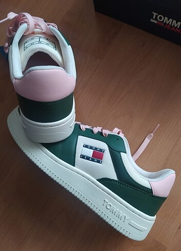 40 Beden Tommy hilfiger ayakkabı