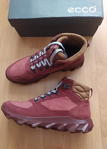 41 Beden Ecco waterproof bot 