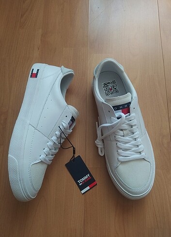 Tommy hilfiger ayakkabı 