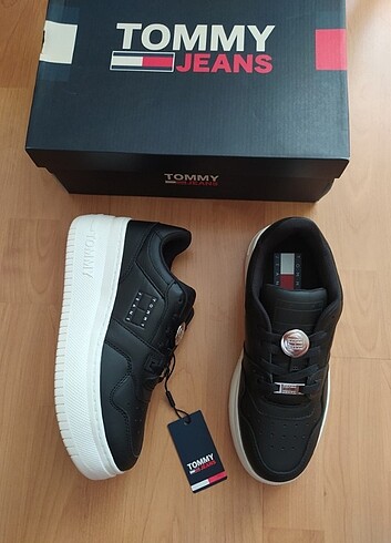 Tommy hilfiger ayakkabı