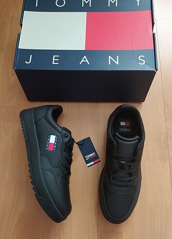 Tommy hilfiger ayakkabı 