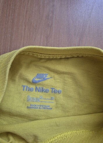 12-13 Yaş Beden Nike çocuk tişört