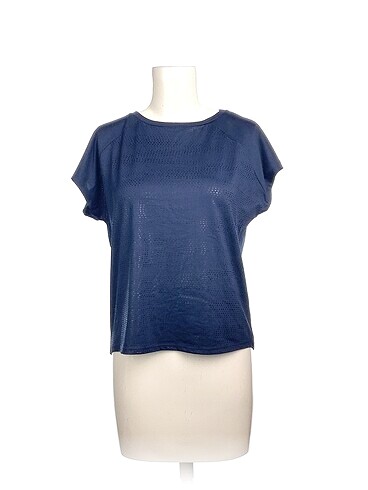 Defacto T-shirt %70 İndirimli.