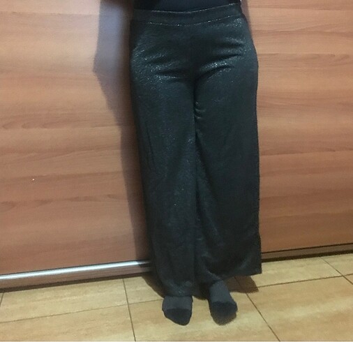 xl Beden Sim detaylı Kısa pantolon etiket 42 beden ama kalıp dar