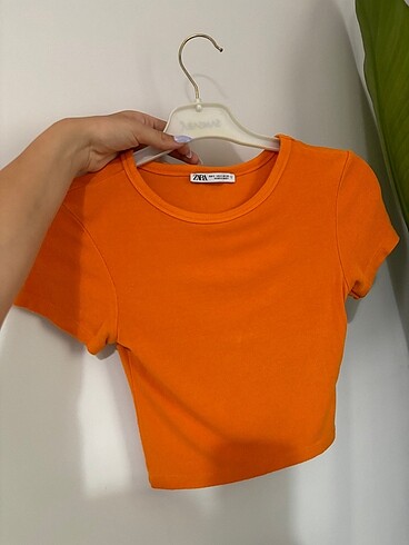 ZARA CROP TSHİRT