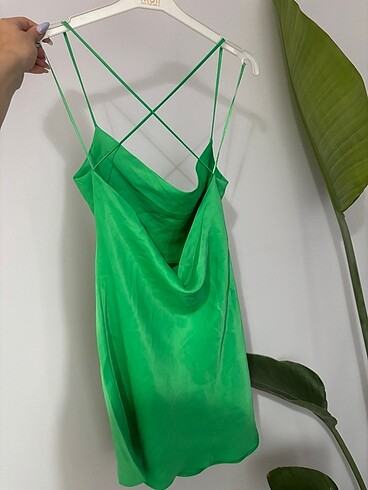 ZARA SATEN ELBİSE