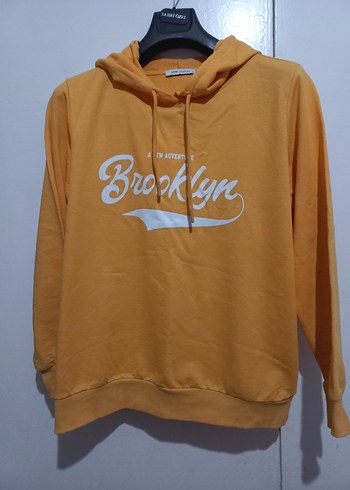Sarı Kapüşonlu Baskılı Kadın Sweatshirt
