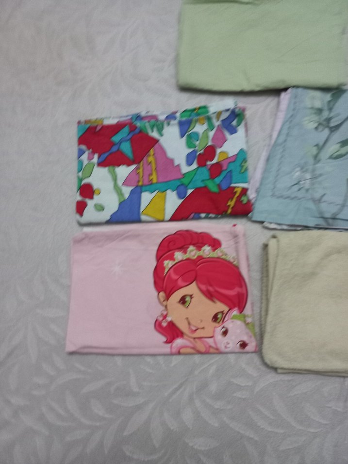 Çocuklar için renkli desenli uyku tekstilleri - Görsel 2