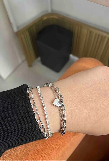 Accessory Collective Kadın kalp detaylı gümüş bileklik set 4'lü