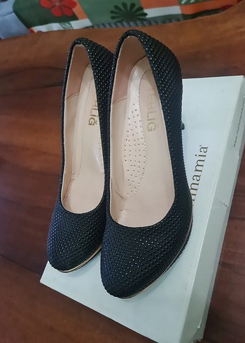 Parlak Siyah Taşlı Yüksek Topuklu Kadın Ayakkabı - Görsel 3