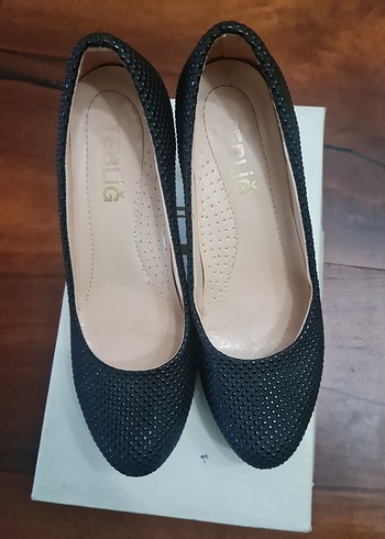 Parlak Siyah Taşlı Yüksek Topuklu Kadın Ayakkabı - Görsel 6