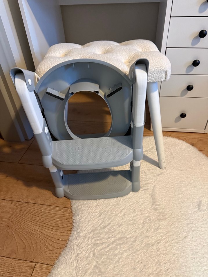 Gri merdivenli klozet adaptörü - Görsel 2