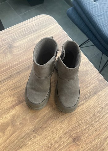 26 Beden Zara çocuk bot