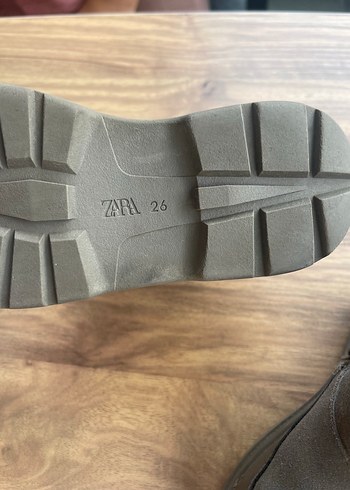 26 Beden kahverengi Renk Zara çocuk bot