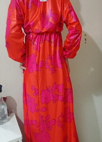 42 Beden çeşitli Renk Uzun yazlık renkli elbise 