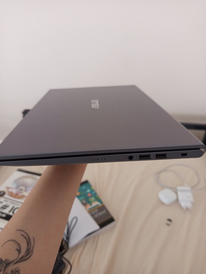 Asus i3 12 gb Ram 512 ssd wimdows home 11 laptop notebook - Görsel 2