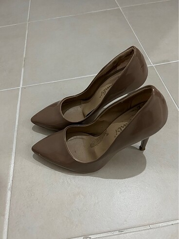 Bambi Stiletto