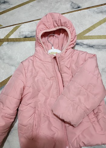 lcw şişme 24-36 ay Kız Çocuk Pembe Kapüşonlu Mont - Görsel 2