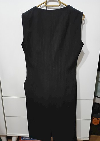 V Yaka Siyah ofis elbise midi boy - Görsel 4