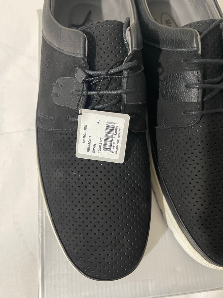 Mercedes sıfır etiketli 45 numara ayakkabı - Görsel 3
