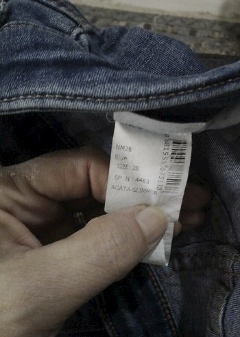 Diz Kesikli Mavi Dar Kesim Jean - Görsel 4