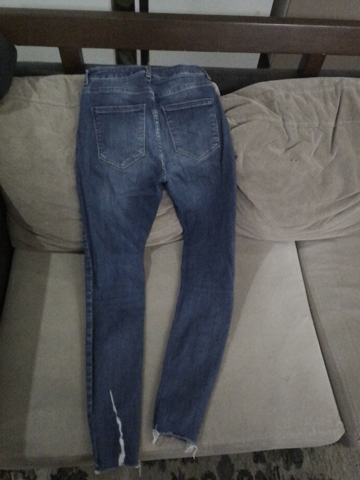 Diz Kesikli Mavi Dar Kesim Jean - Görsel 2