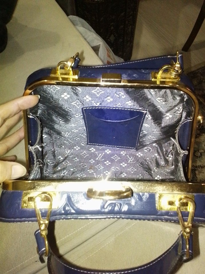 Mavi Parlak Deri Kadın Çanta - Görsel 4