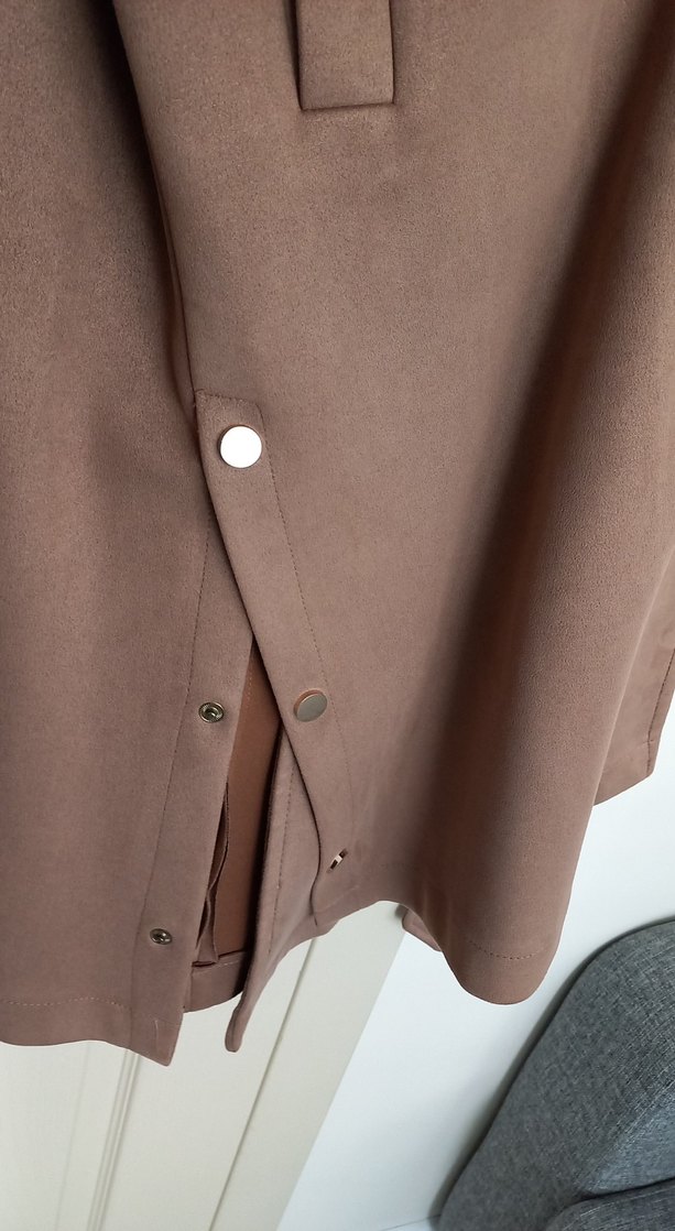 Düğmeli Uzun Süet Kadın Trençkot - Görsel 3