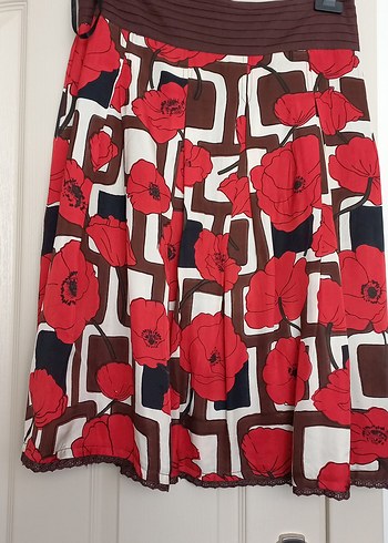 Kırmızı Desenli Pilili Midi  Etek - Görsel 2