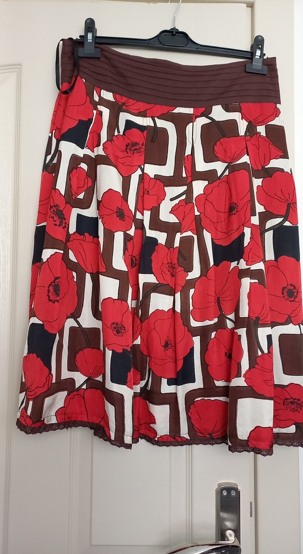 Kırmızı Desenli Pilili Midi  Etek - Görsel 2