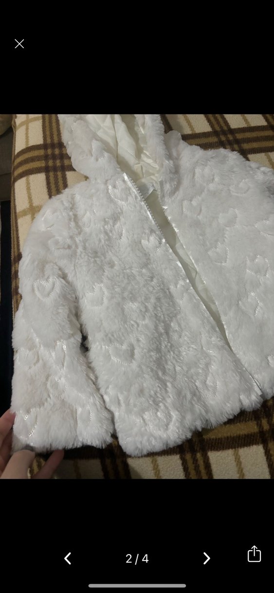 Kız Çocuk Beyaz Kapüşonlu Kürk Detaylı Ceket - Görsel 2