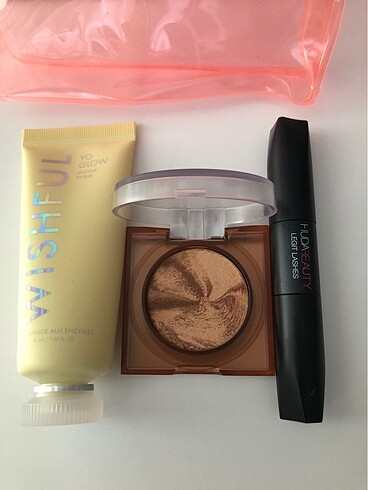 Huda Beauty Makyaj Seti