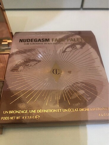 Charlotte Olympia Charlotte Tilbury Nudegasm Palette