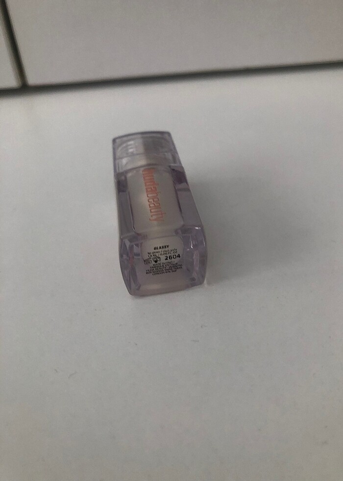 Huda Beauty Faux Filter Lip Gloss - Görsel 4