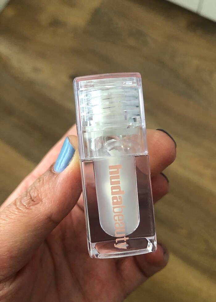 Huda Beauty Faux Filter Lip Gloss - Görsel 2