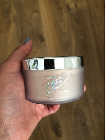 MAC Patrick Starr Transparan Pudra - Görsel 6