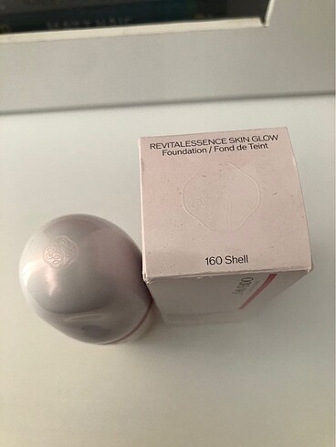 Beden Renk Shiseido Skin Glow Fondöten
