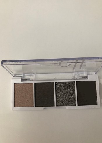 E.L.F Elf Smokeshadow Gri ve Bej Tonlarında Dörtlü Far Paleti