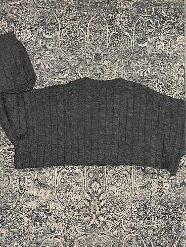 m Beden oversize crop kazak
