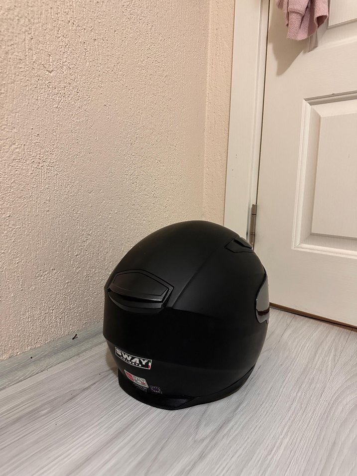 Siyah S beden Minimalist Motosiklet Kaskı - Görsel 2