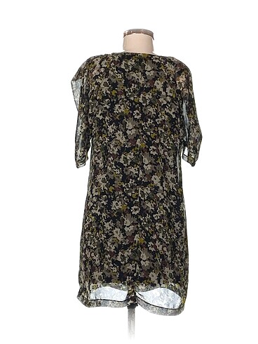 m Beden Batik Günlük Elbise %70 İndirimli.