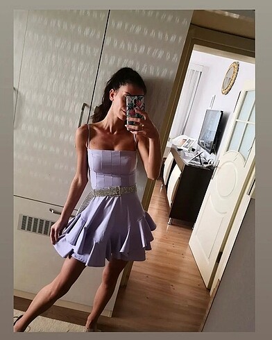 Lila elbise