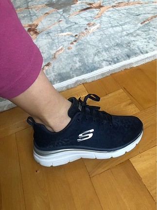 Skechers spor ayakkabı