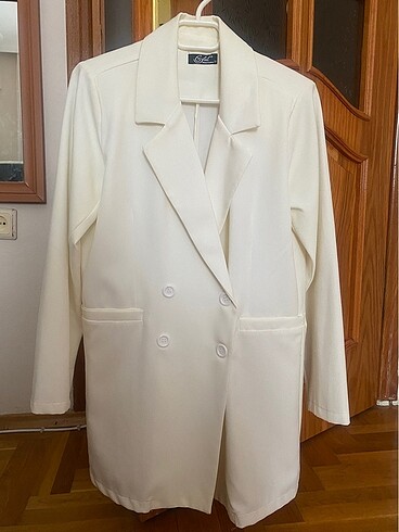 Ekru uzun blazer ceket