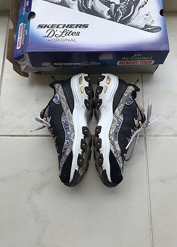 Skechers Sorunsuz yepyeni skechers siyah ipi ve kutusu mevcut