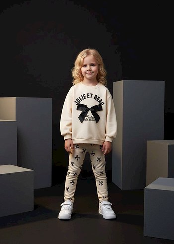 Fiyonk Detaylı Beyaz Kız Bebek Takımı - Görsel 4