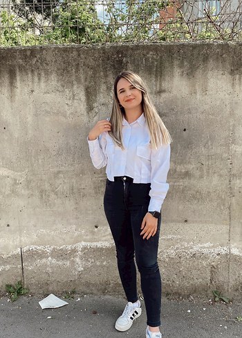 Beyaz Düğmeli Uzun Kollu Gömlek - Görsel 4