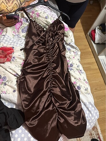H&M Sorunsuz parlak kahve rengi elbise