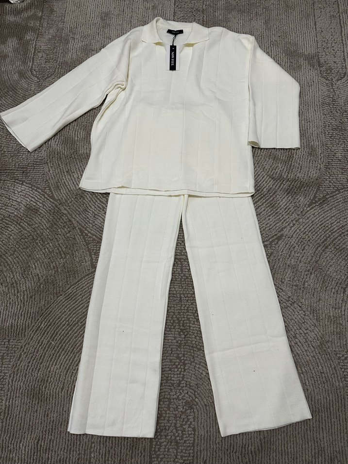 Beyaz V-Yaka Uzun Kollu triko Takımı - Görsel 2